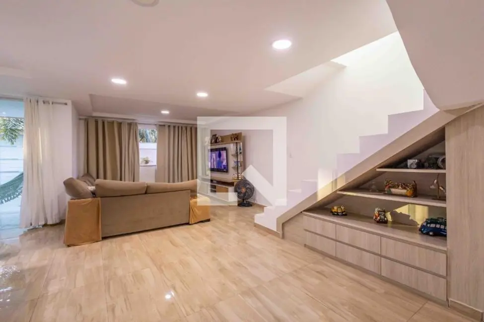 Casa com 4 quartos à venda, 270m2 em Rio De Janeiro - RJ - imagem 1 Foto 1 de Casa com 4 quartos à venda, 270m2 em Rio De Janeiro - RJ