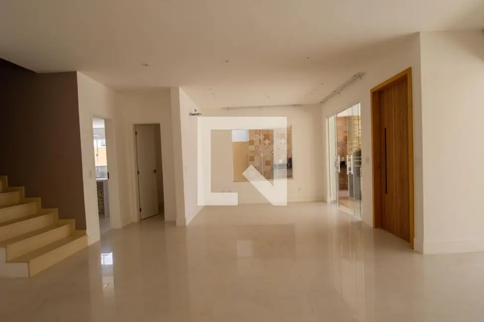 Casa com 4 quartos à venda, 320m2 em Rio De Janeiro - RJ - imagem 4 Foto 4 de Casa com 4 quartos à venda, 320m2 em Rio De Janeiro - RJ