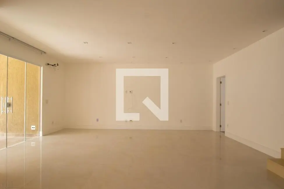Casa com 4 quartos à venda, 320m2 em Rio De Janeiro - RJ - imagem 8 Foto 8 de Casa com 4 quartos à venda, 320m2 em Rio De Janeiro - RJ