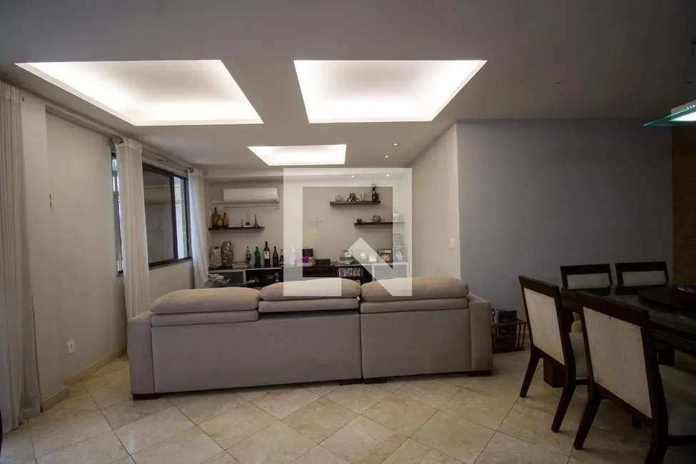 Apartamento com 4 quartos à venda, 323m2 em Rio De Janeiro - RJ - imagem 2 Foto 2 de Apartamento com 4 quartos à venda, 323m2 em Rio De Janeiro - RJ