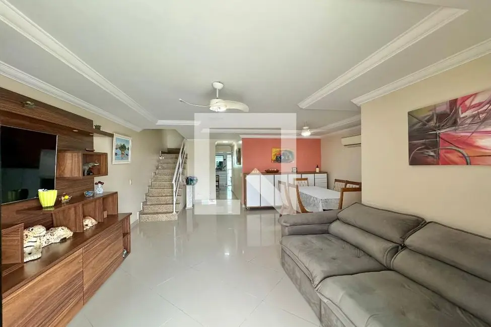 Foto 2 de Casa com 4 quartos à venda, 296m2 em Rio De Janeiro - RJ