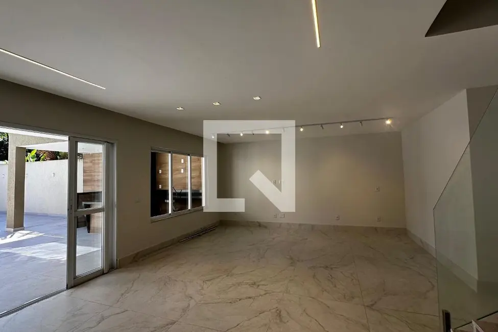 Foto 4 de Casa com 4 quartos à venda, 273m2 em Rio De Janeiro - RJ