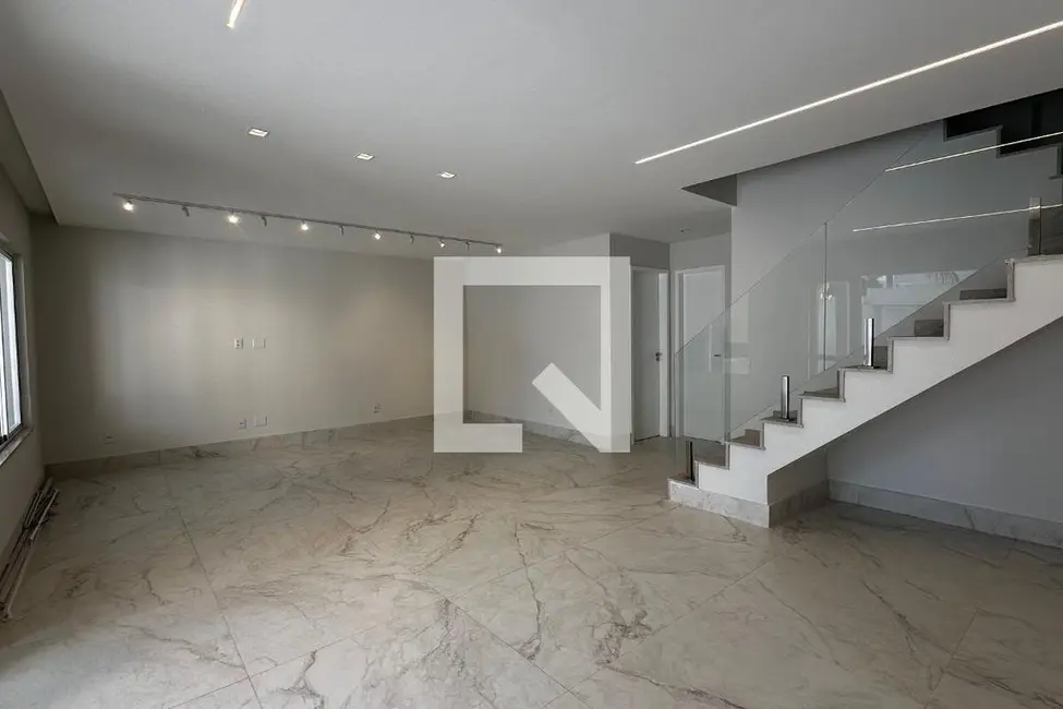 Foto 1 de Casa com 4 quartos à venda, 273m2 em Rio De Janeiro - RJ