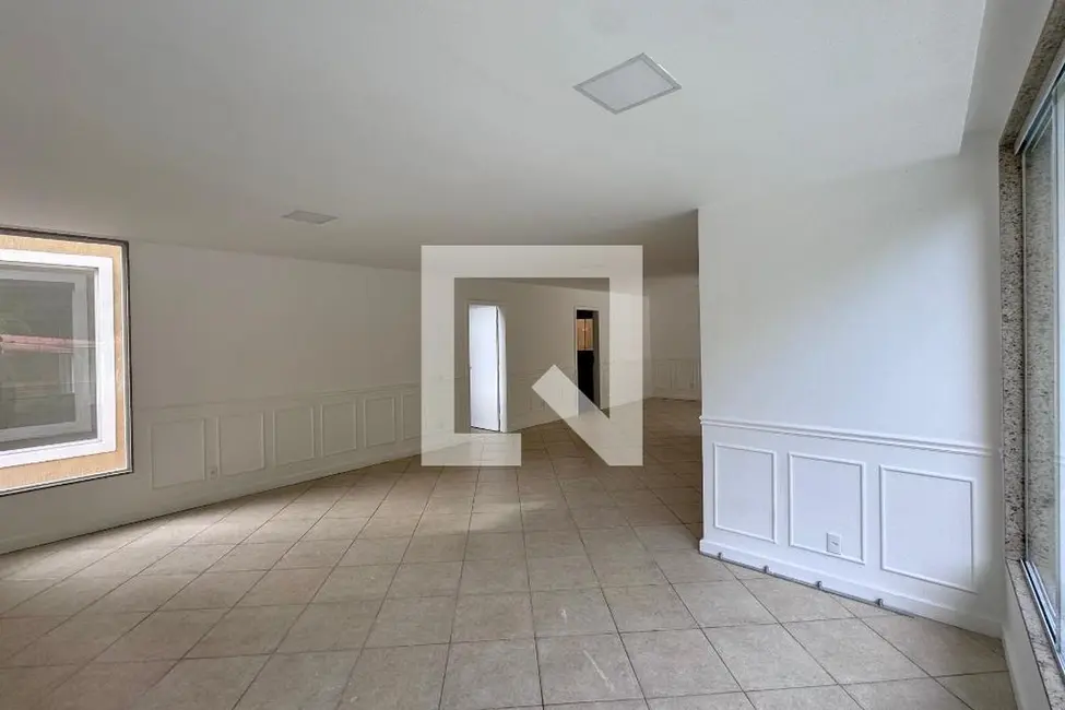 Foto 3 de Casa com 4 quartos à venda, 600m2 em Rio De Janeiro - RJ