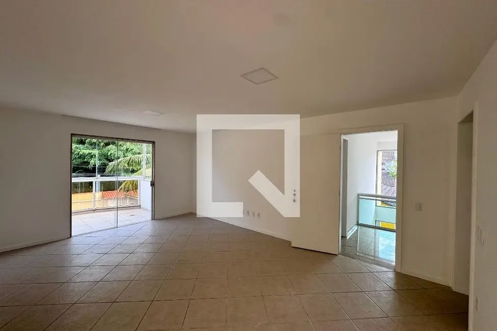 Foto 8 de Casa com 4 quartos à venda, 600m2 em Rio De Janeiro - RJ