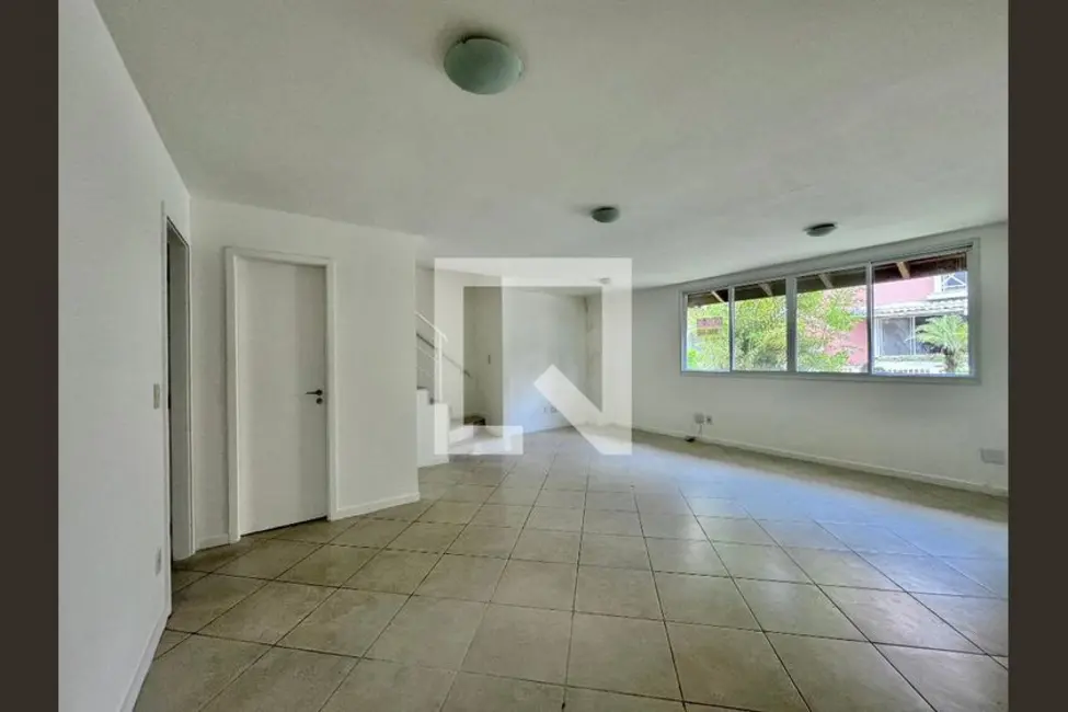 Foto 1 de Casa de Condomínio com 4 quartos à venda, 200m2 em Rio De Janeiro - RJ