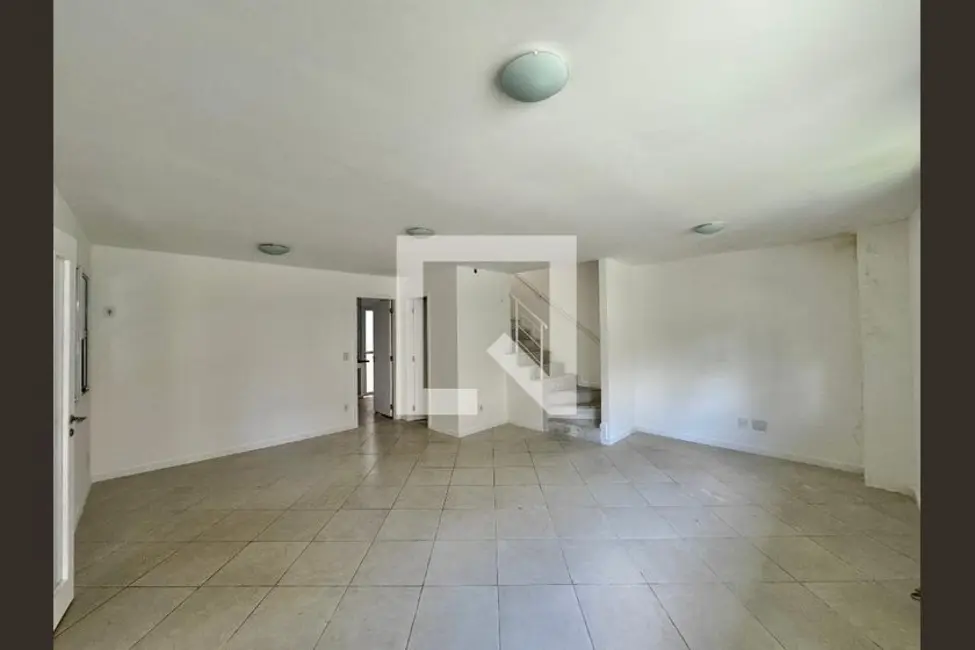 Foto 3 de Casa de Condomínio com 4 quartos à venda, 200m2 em Rio De Janeiro - RJ