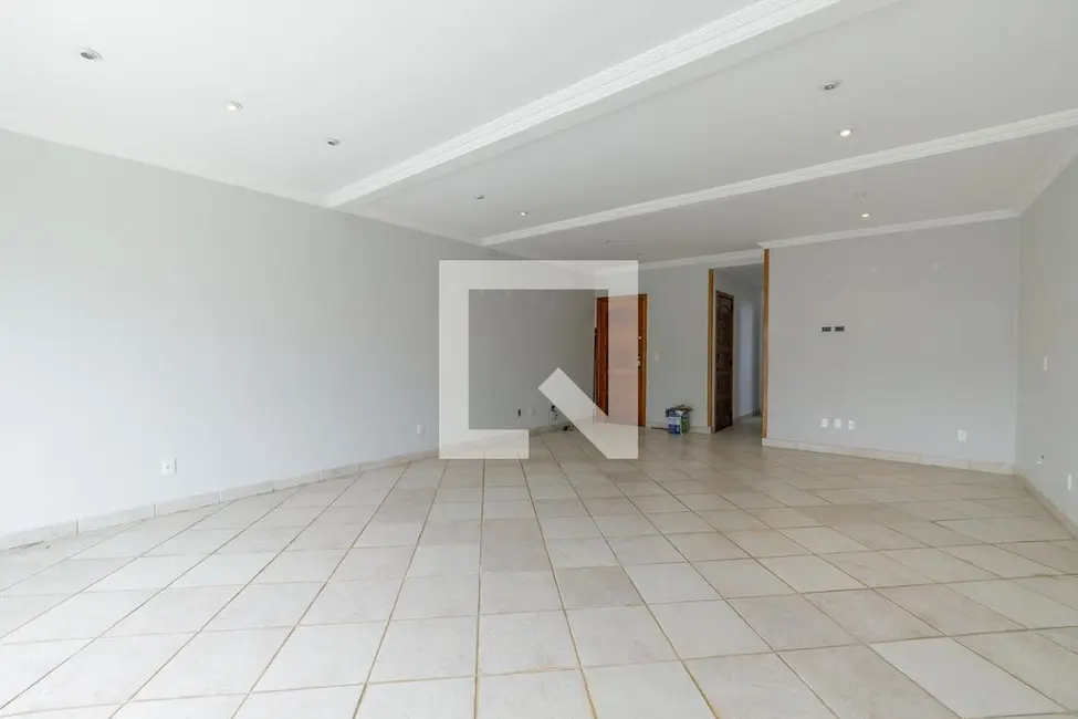 Apartamento com 3 quartos à venda, 220m2 em Rio De Janeiro - RJ - imagem 4 Foto 4 de Apartamento com 3 quartos à venda, 220m2 em Rio De Janeiro - RJ