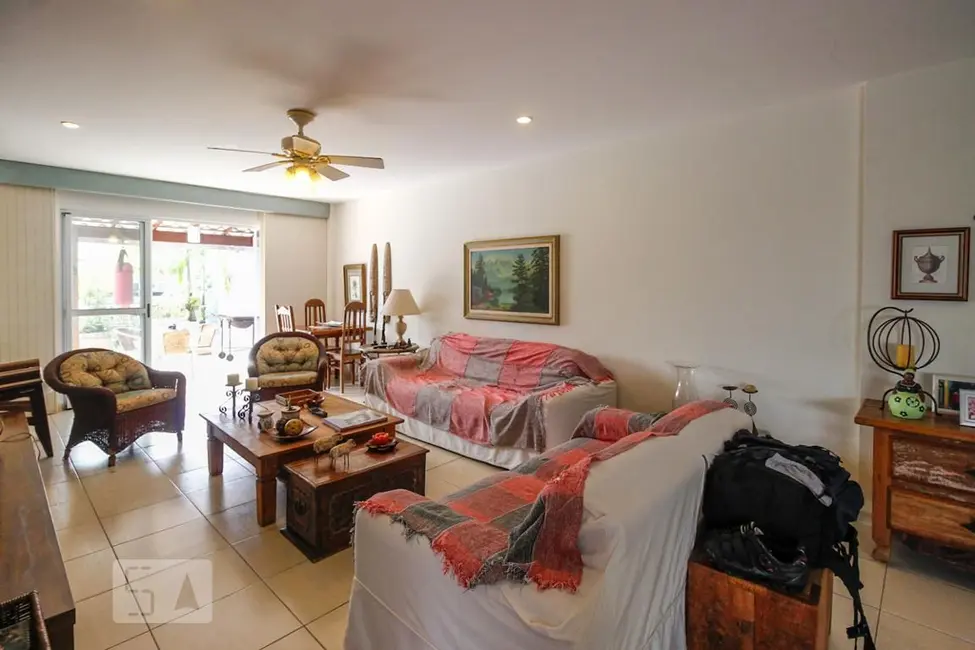 Apartamento com 3 quartos à venda, 194m2 em Rio De Janeiro - RJ - imagem 3 Foto 3 de Apartamento com 3 quartos à venda, 194m2 em Rio De Janeiro - RJ