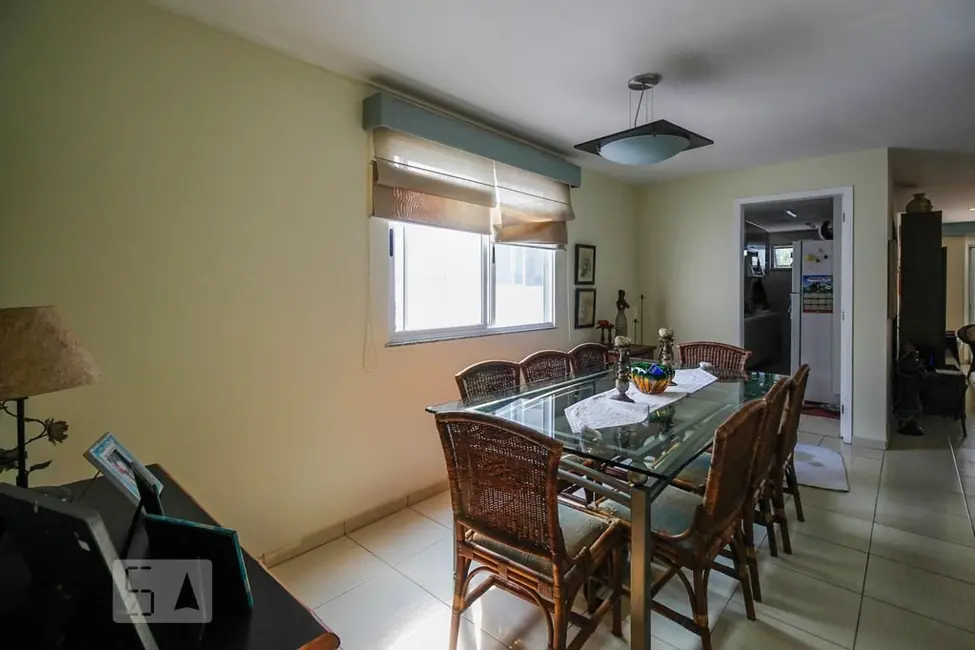 Apartamento com 3 quartos à venda, 194m2 em Rio De Janeiro - RJ - imagem 6 Foto 6 de Apartamento com 3 quartos à venda, 194m2 em Rio De Janeiro - RJ