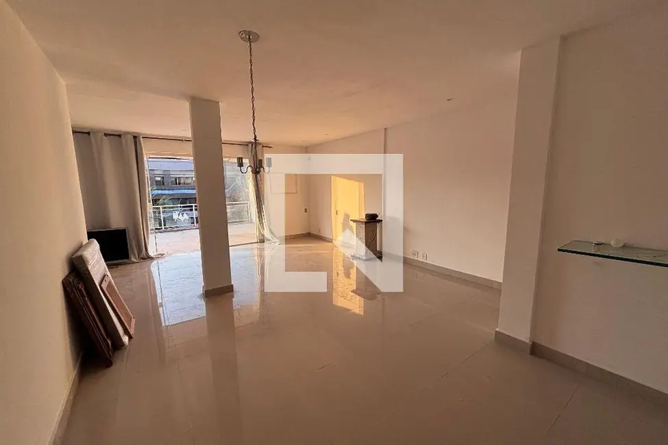 Apartamento com 3 quartos à venda, 175m2 em Rio De Janeiro - RJ - imagem 4 Foto 4 de Apartamento com 3 quartos à venda, 175m2 em Rio De Janeiro - RJ