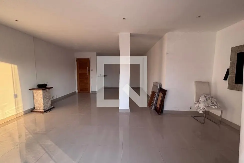 Apartamento com 3 quartos à venda, 175m2 em Rio De Janeiro - RJ - imagem 7 Foto 7 de Apartamento com 3 quartos à venda, 175m2 em Rio De Janeiro - RJ