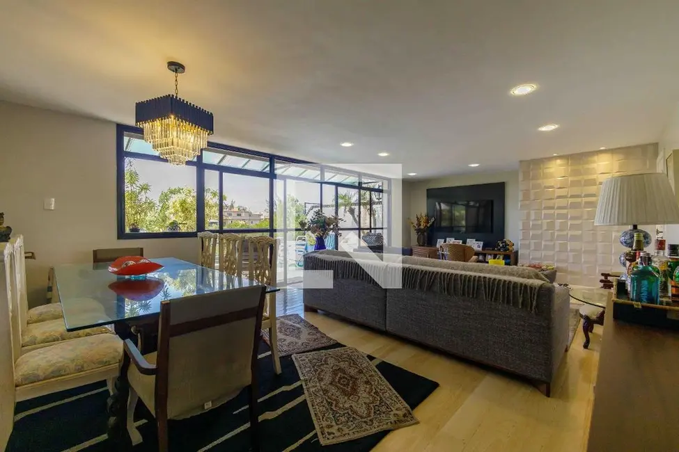 Foto 3 de Apartamento com 4 quartos à venda, 200m2 em Rio De Janeiro - RJ