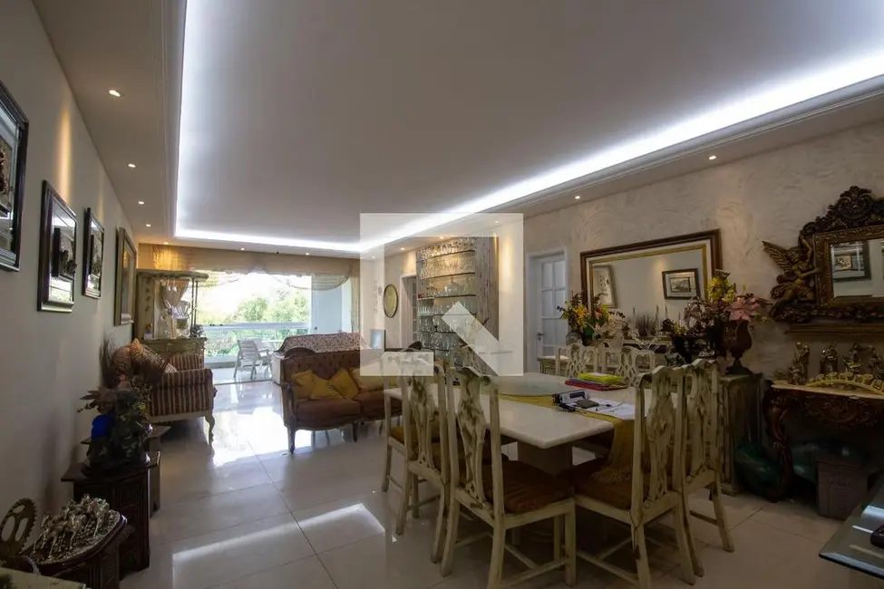 Foto 2 de Apartamento com 4 quartos à venda, 229m2 em Rio De Janeiro - RJ