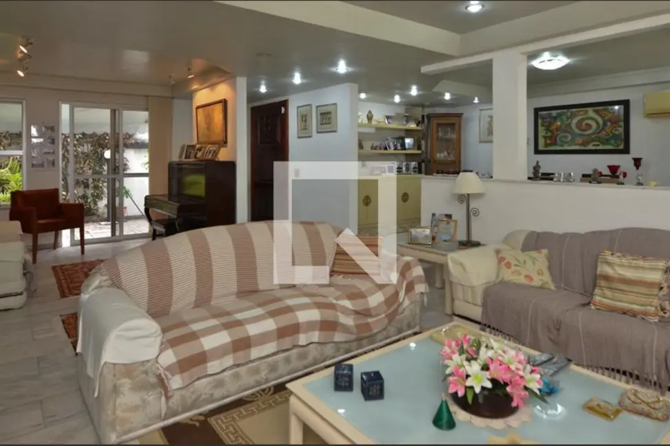 Foto 1 de Casa com 7 quartos à venda, 500m2 em Rio De Janeiro - RJ