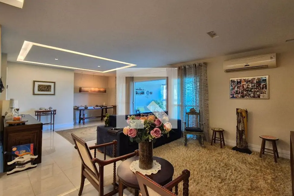 Foto 8 de Apartamento com 3 quartos à venda, 190m2 em Rio De Janeiro - RJ