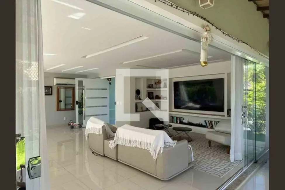 Casa com 4 quartos à venda, 290m2 em Rio De Janeiro - RJ - imagem 7 Foto 7 de Casa com 4 quartos à venda, 290m2 em Rio De Janeiro - RJ