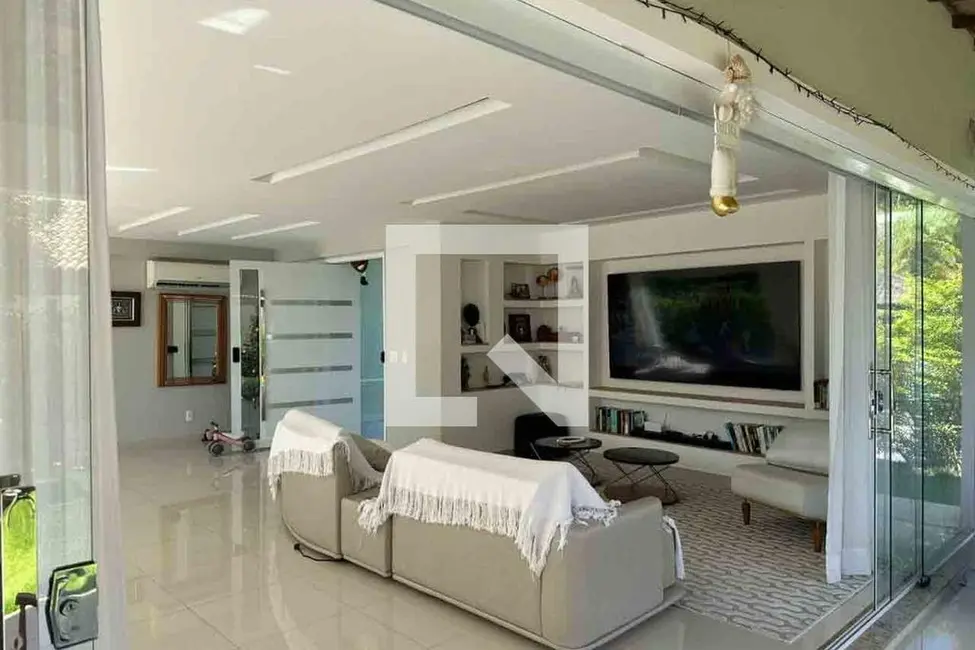 Casa com 4 quartos à venda, 290m2 em Rio De Janeiro - RJ - imagem 8 Foto 8 de Casa com 4 quartos à venda, 290m2 em Rio De Janeiro - RJ