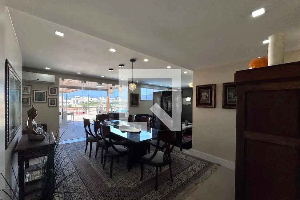 Foto 1 de Apartamento com 3 quartos à venda, 240m2 em Rio De Janeiro - RJ