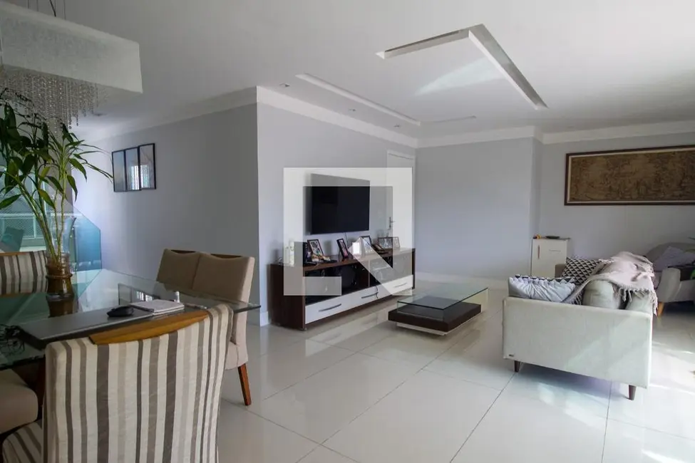 Apartamento com 3 quartos à venda, 355m2 em Rio De Janeiro - RJ - imagem 2 Foto 2 de Apartamento com 3 quartos à venda, 355m2 em Rio De Janeiro - RJ