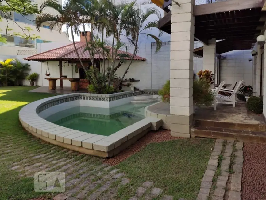 Casa com 5 quartos à venda, 320m2 em Rio De Janeiro - RJ - imagem 5 Foto 5 de Casa com 5 quartos à venda, 320m2 em Rio De Janeiro - RJ