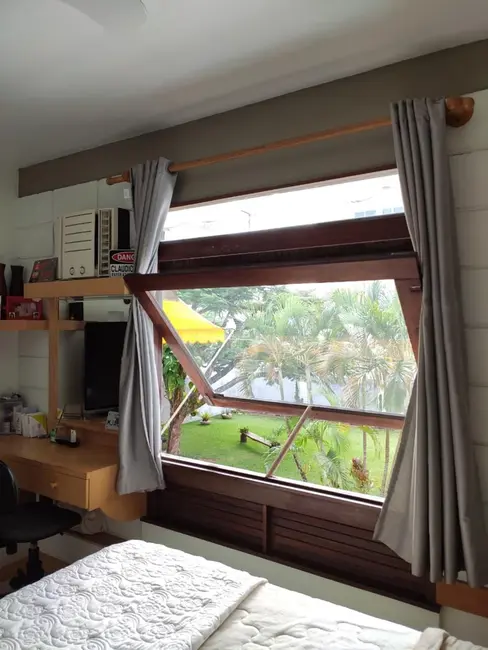 Casa com 5 quartos à venda, 320m2 em Rio De Janeiro - RJ - imagem 3 Foto 3 de Casa com 5 quartos à venda, 320m2 em Rio De Janeiro - RJ