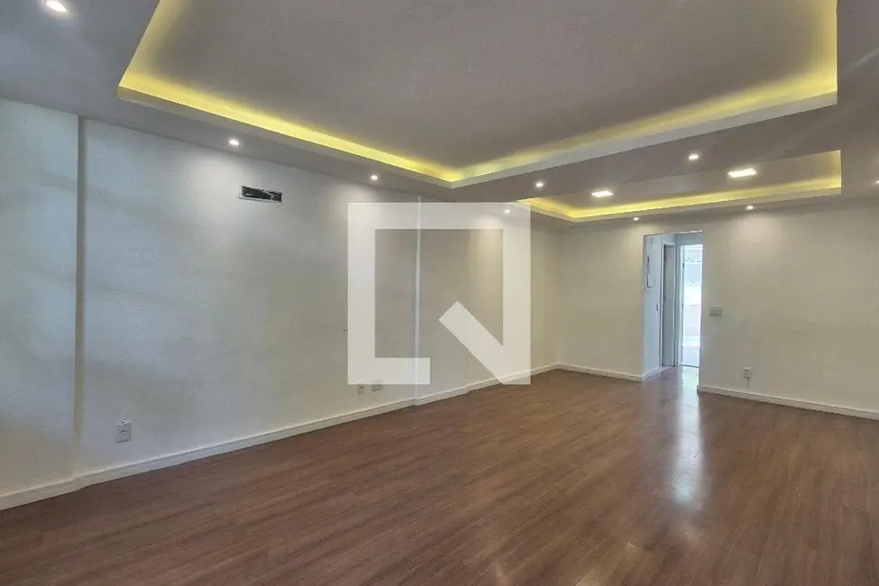 Casa com 3 quartos à venda, 200m2 em Rio De Janeiro - RJ - imagem 2 Foto 2 de Casa com 3 quartos à venda, 200m2 em Rio De Janeiro - RJ