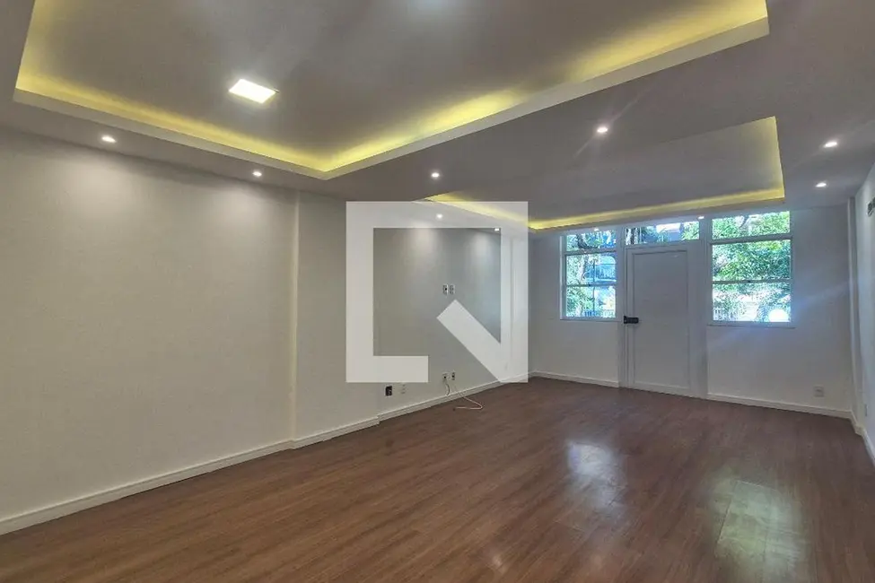 Casa com 3 quartos à venda, 200m2 em Rio De Janeiro - RJ - imagem 4 Foto 4 de Casa com 3 quartos à venda, 200m2 em Rio De Janeiro - RJ