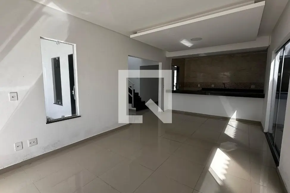 Foto 2 de Casa com 3 quartos à venda, 250m2 em Rio De Janeiro - RJ