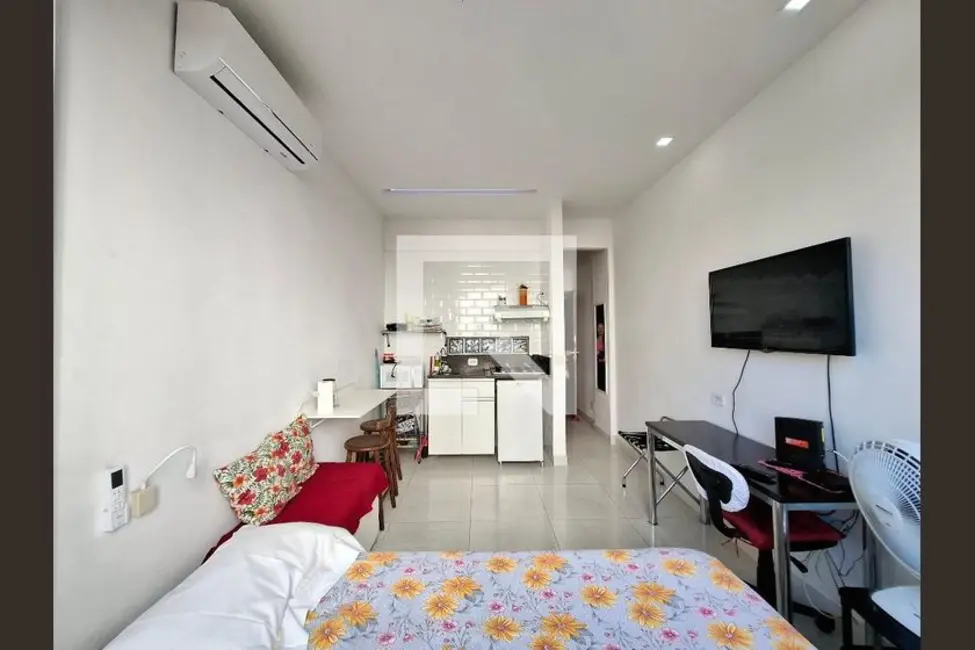 Kitnet com 1 quarto à venda, 18m2 em Botafogo, Rio De Janeiro - RJ - imagem 1 Foto 1 de Kitnet com 1 quarto à venda, 18m2 em Botafogo, Rio De Janeiro - RJ