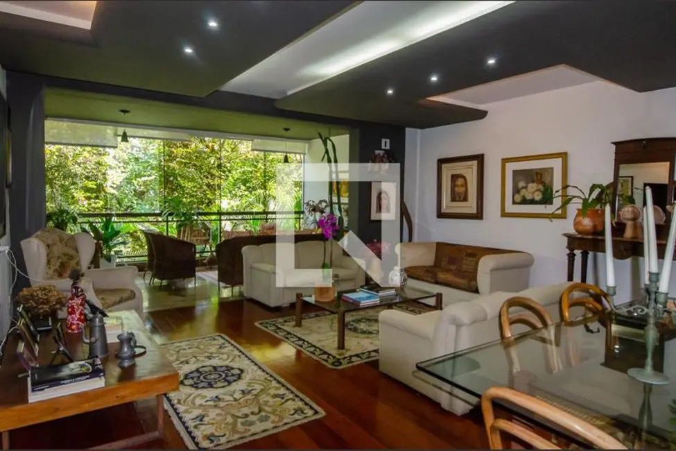 Apartamento com 3 quartos à venda, 180m2 em Rio De Janeiro - RJ - imagem 3 Foto 3 de Apartamento com 3 quartos à venda, 180m2 em Rio De Janeiro - RJ