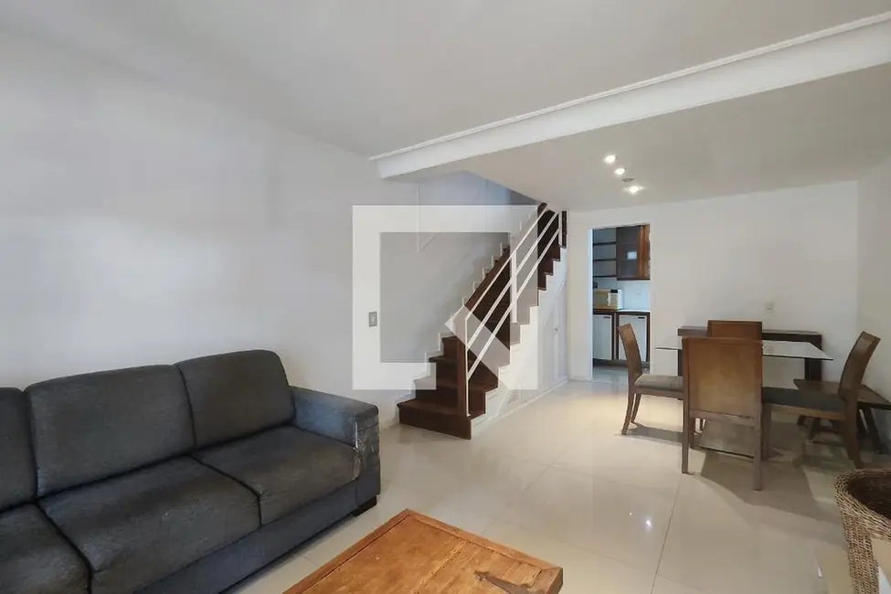 Foto 2 de Casa com 4 quartos à venda, 165m2 em Rio De Janeiro - RJ