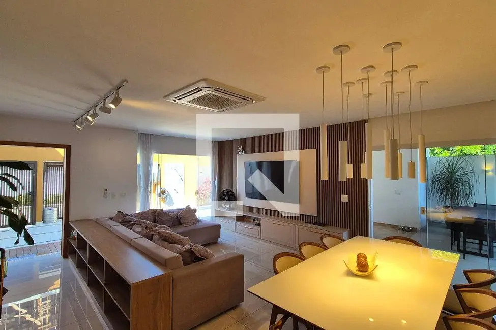 Foto 1 de Casa com 3 quartos à venda, 400m2 em Rio De Janeiro - RJ