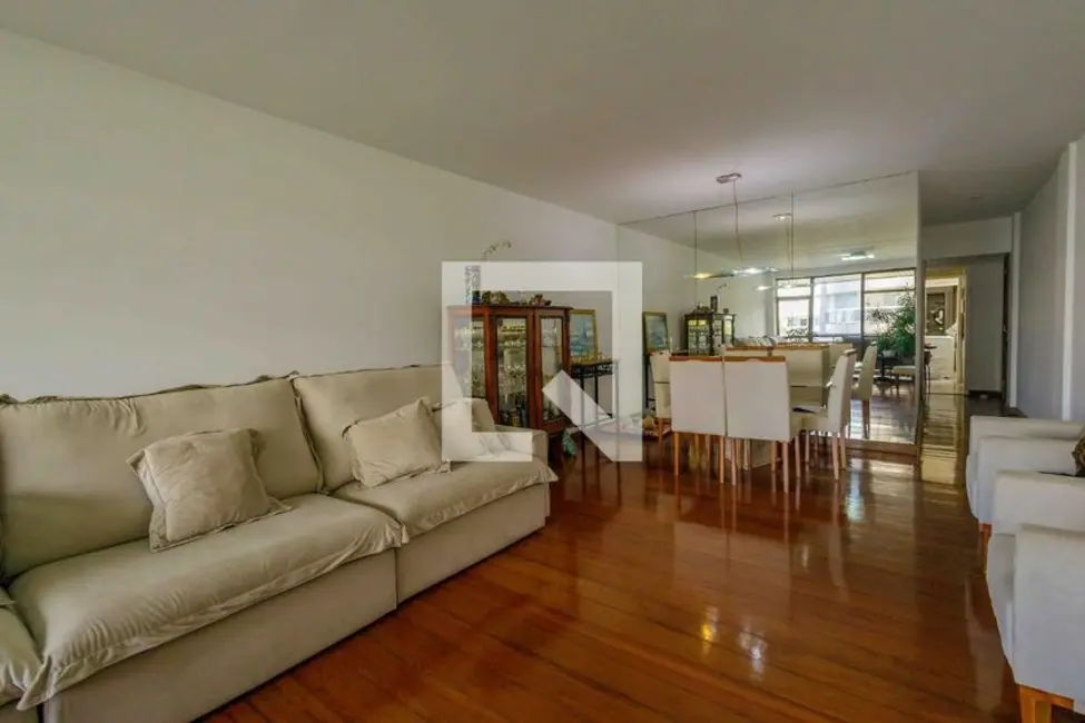 Apartamento com 3 quartos à venda, 139m2 em Rio De Janeiro - RJ - imagem 5 Foto 5 de Apartamento com 3 quartos à venda, 139m2 em Rio De Janeiro - RJ