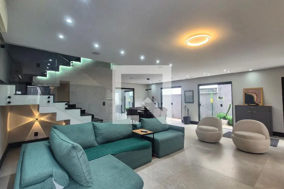 Casa com 4 quartos à venda, 320m2 em Rio De Janeiro - RJ - imagem 4 Foto 4 de Casa com 4 quartos à venda, 320m2 em Rio De Janeiro - RJ