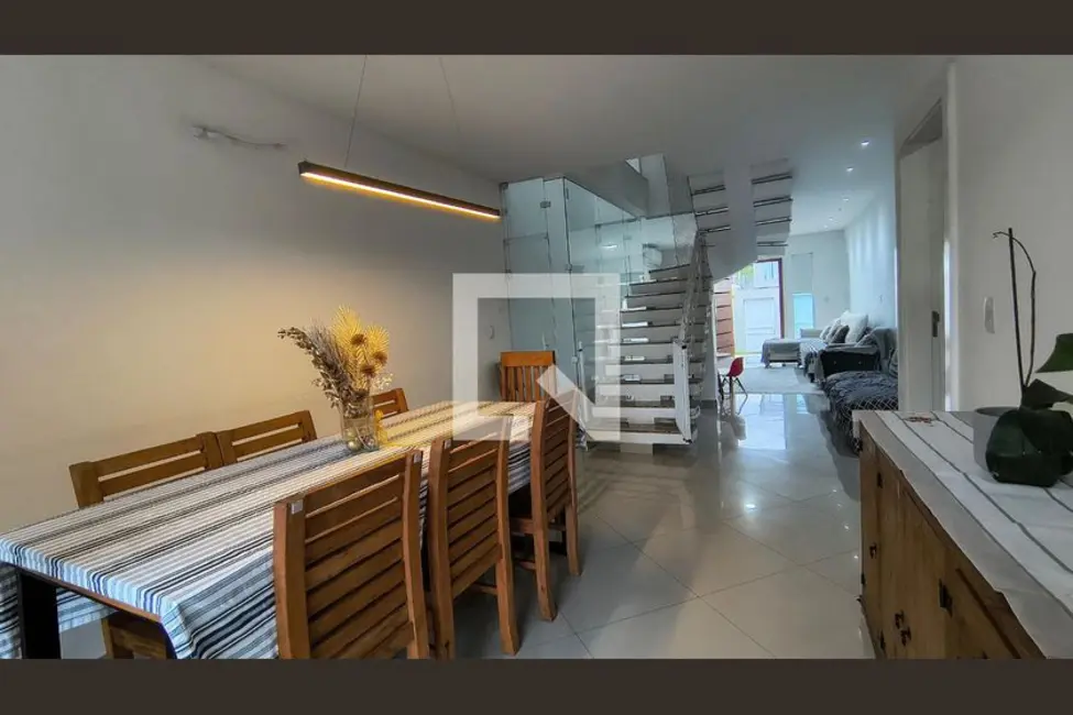 Casa com 5 quartos à venda, 360m2 em Rio De Janeiro - RJ - imagem 7 Foto 7 de Casa com 5 quartos à venda, 360m2 em Rio De Janeiro - RJ