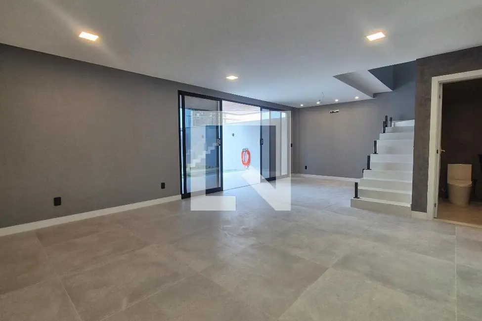 Casa com 4 quartos à venda, 265m2 em Rio De Janeiro - RJ - imagem 5 Foto 5 de Casa com 4 quartos à venda, 265m2 em Rio De Janeiro - RJ