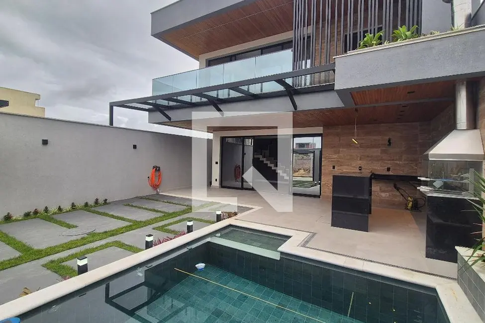 Casa com 4 quartos à venda, 265m2 em Rio De Janeiro - RJ - imagem 1 Foto 1 de Casa com 4 quartos à venda, 265m2 em Rio De Janeiro - RJ