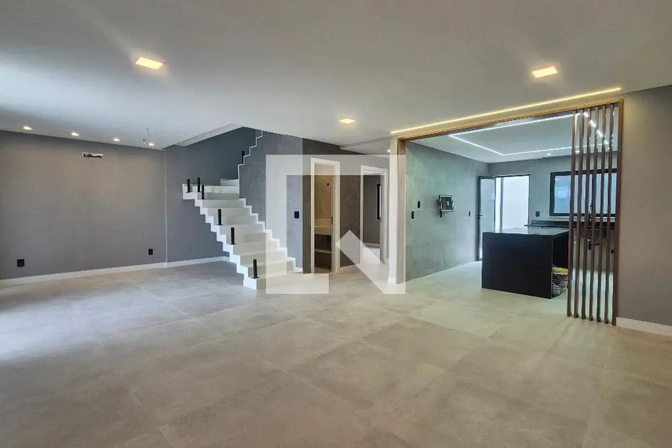Casa com 4 quartos à venda, 265m2 em Rio De Janeiro - RJ - imagem 4 Foto 4 de Casa com 4 quartos à venda, 265m2 em Rio De Janeiro - RJ