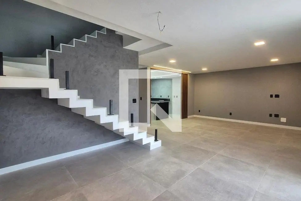 Casa com 4 quartos à venda, 265m2 em Rio De Janeiro - RJ - imagem 2 Foto 2 de Casa com 4 quartos à venda, 265m2 em Rio De Janeiro - RJ
