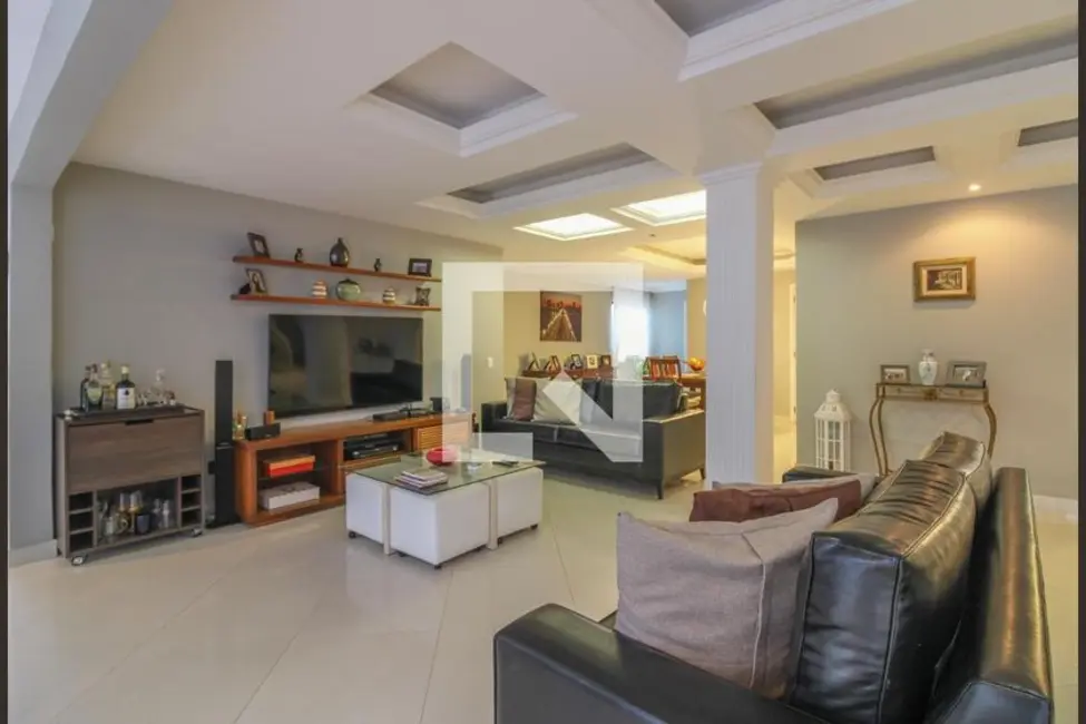 Apartamento com 5 quartos à venda, 260m2 em Rio De Janeiro - RJ - imagem 9 Foto 9 de Apartamento com 5 quartos à venda, 260m2 em Rio De Janeiro - RJ