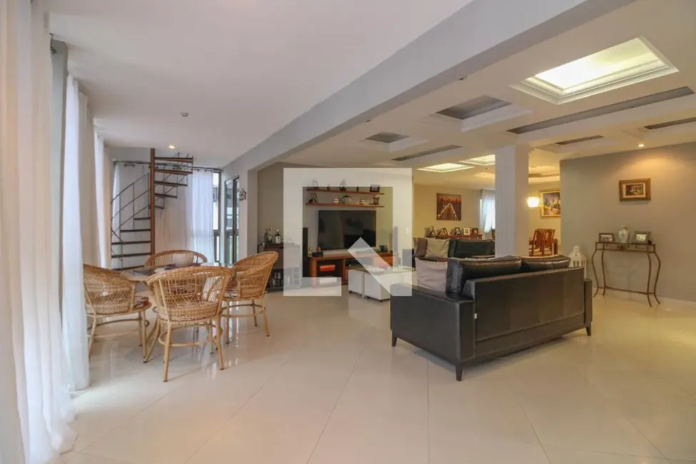Apartamento com 5 quartos à venda, 260m2 em Rio De Janeiro - RJ - imagem 8 Foto 8 de Apartamento com 5 quartos à venda, 260m2 em Rio De Janeiro - RJ