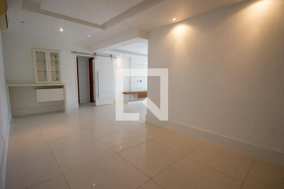 Foto 2 de Apartamento com 4 quartos à venda, 182m2 em Rio De Janeiro - RJ