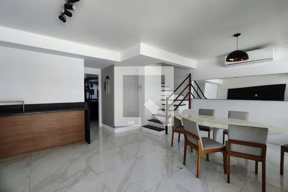 Foto 2 de Casa com 3 quartos à venda, 180m2 em Rio De Janeiro - RJ