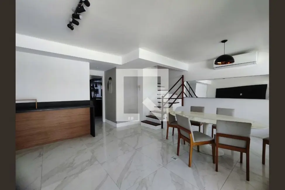 Foto 1 de Casa com 3 quartos à venda, 180m2 em Rio De Janeiro - RJ