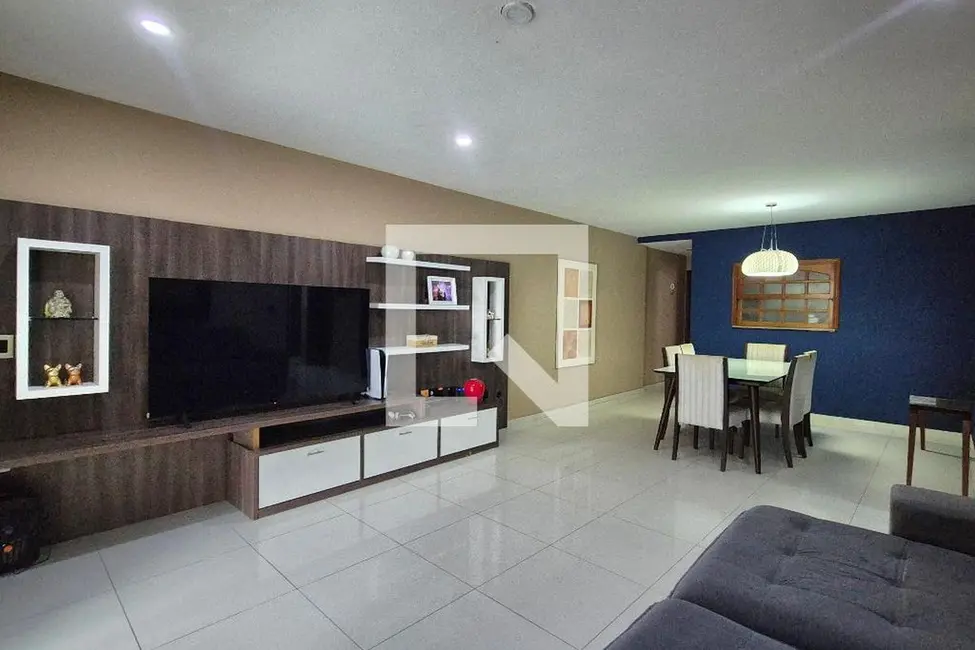 Apartamento com 3 quartos à venda, 166m2 em Rio De Janeiro - RJ - imagem 8 Foto 8 de Apartamento com 3 quartos à venda, 166m2 em Rio De Janeiro - RJ