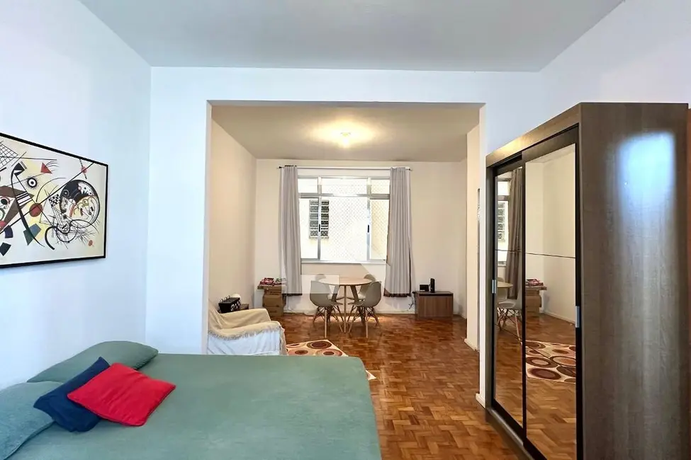 Kitnet com 1 quarto à venda, 35m2 em Urca, Rio De Janeiro - RJ - imagem 4 Foto 4 de Kitnet com 1 quarto à venda, 35m2 em Urca, Rio De Janeiro - RJ