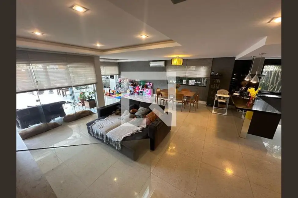 Foto 1 de Casa com 4 quartos à venda, 273m2 em Rio De Janeiro - RJ