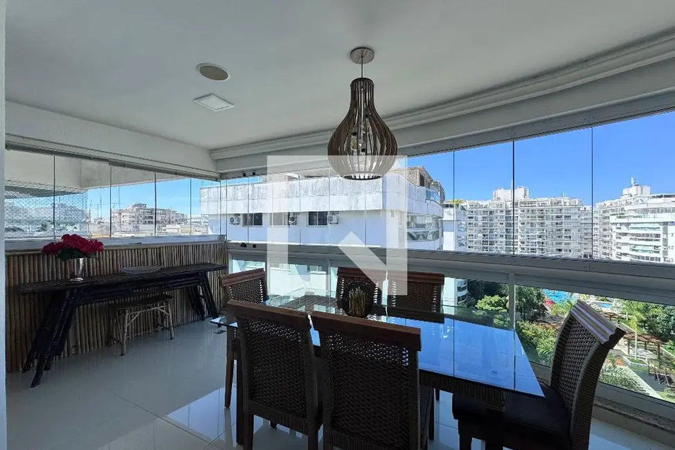 Apartamento com 3 quartos à venda, 200m2 em Rio De Janeiro - RJ - imagem 6 Foto 6 de Apartamento com 3 quartos à venda, 200m2 em Rio De Janeiro - RJ