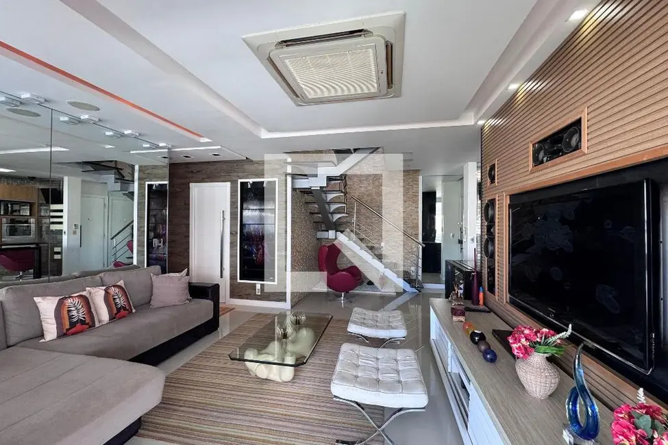 Apartamento com 3 quartos à venda, 200m2 em Rio De Janeiro - RJ - imagem 3 Foto 3 de Apartamento com 3 quartos à venda, 200m2 em Rio De Janeiro - RJ
